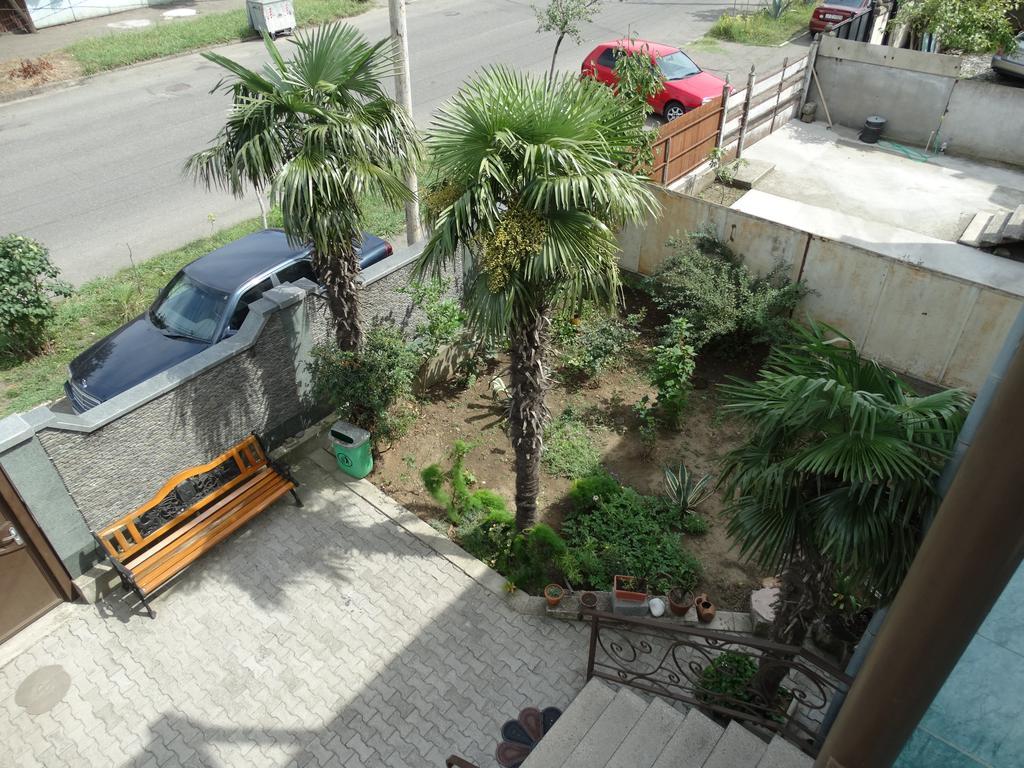 Отель Sano Кутаиси Экстерьер фото
